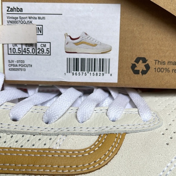 Vans Men’s Zahba Vintage Sport White Multi
VN0007QQJ5K
Sneakers - Picture 2 of 16